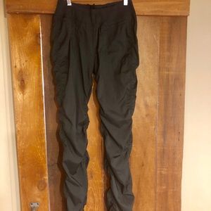 Black MPG sport joggers 🏃‍♂️